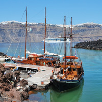 nea-kameni-port_3615644161_o.jpg